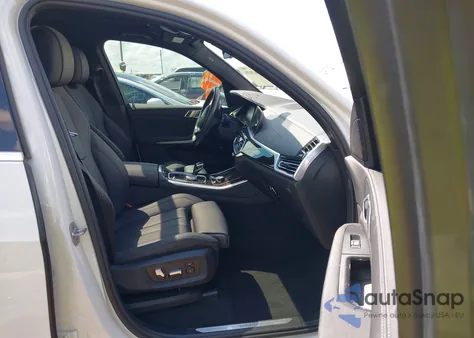 2021 BMW X5 Phev xDrive45E z USA, uszkodzony, nr VIN 5UXTA6C06M9E96787